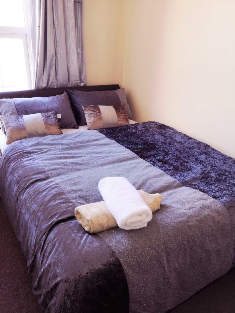 ريدينج Red Carpet Guesthouse المظهر الخارجي الصورة